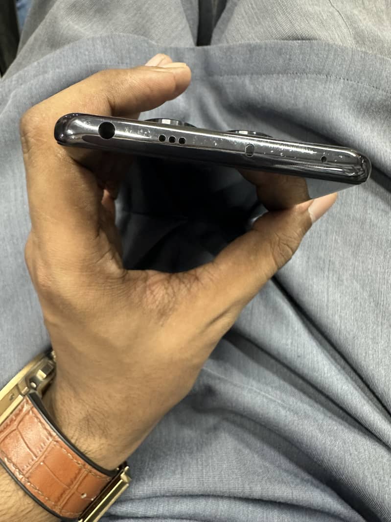 Xiaomi Redmi Note 14 Pro 5
