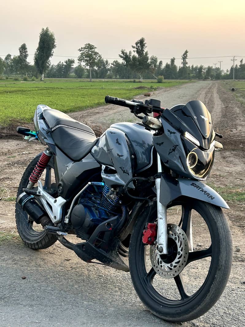 Honda CB 150F 1