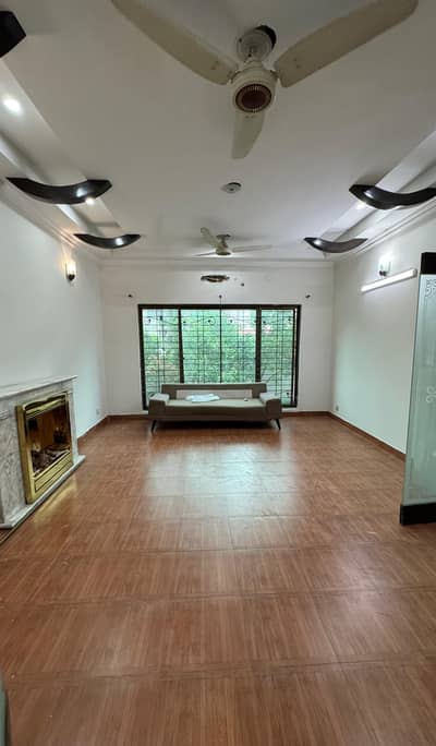 10 Marla Beautiful Upper Portion For Rent In Parkview City Lahore