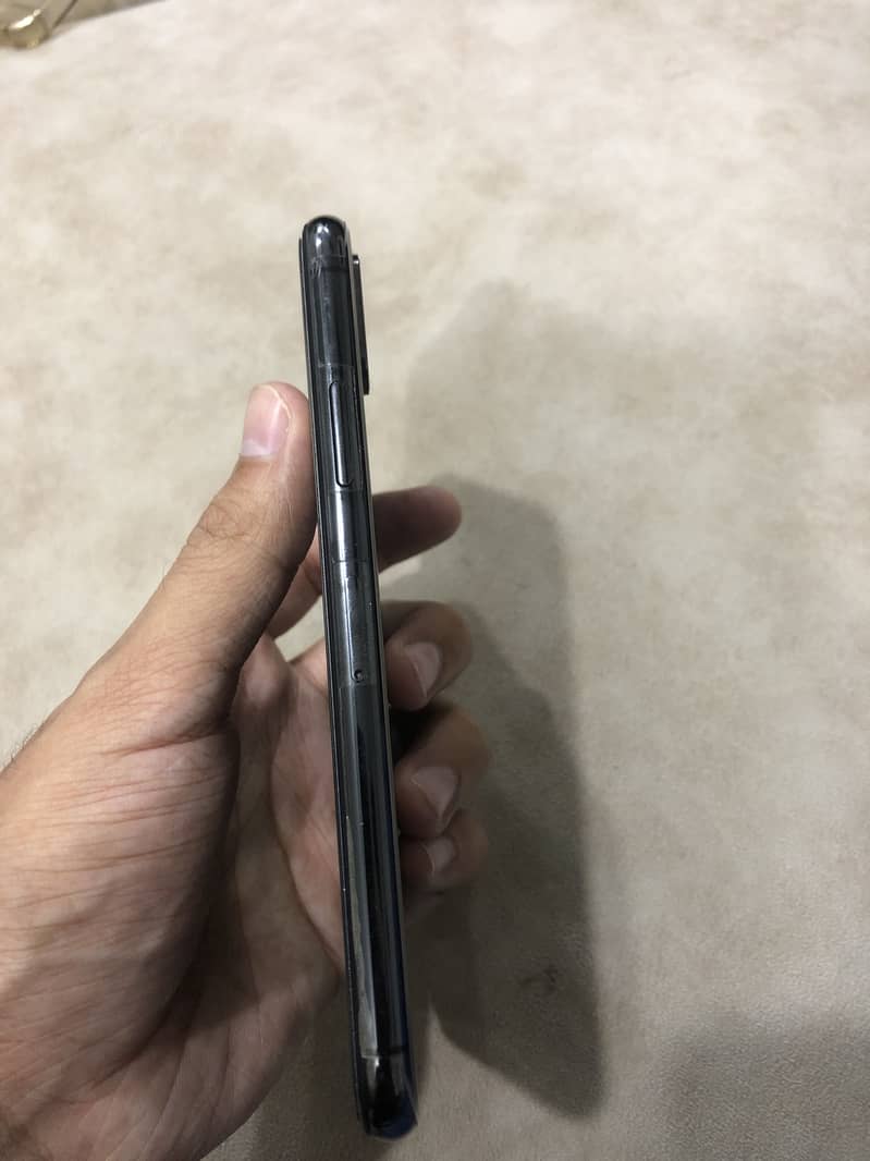 Apple iPhone X 2