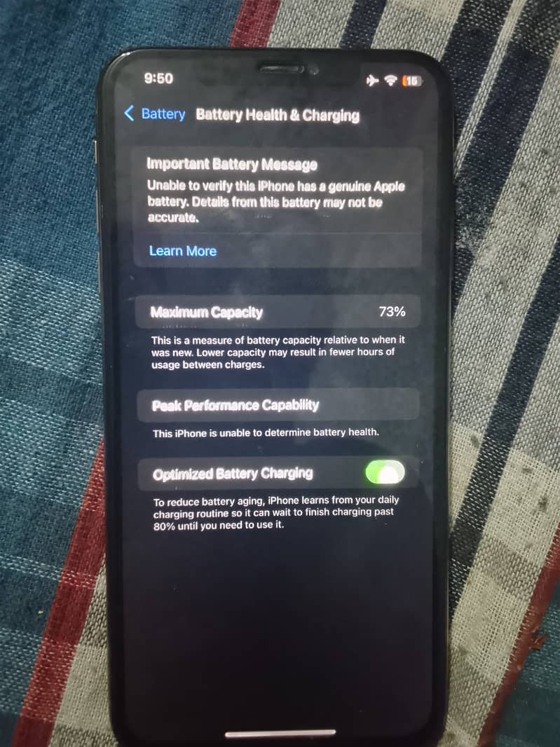 Apple iPhone XS Max 4