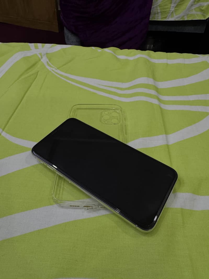 Apple iPhone 11 Pro Max 3