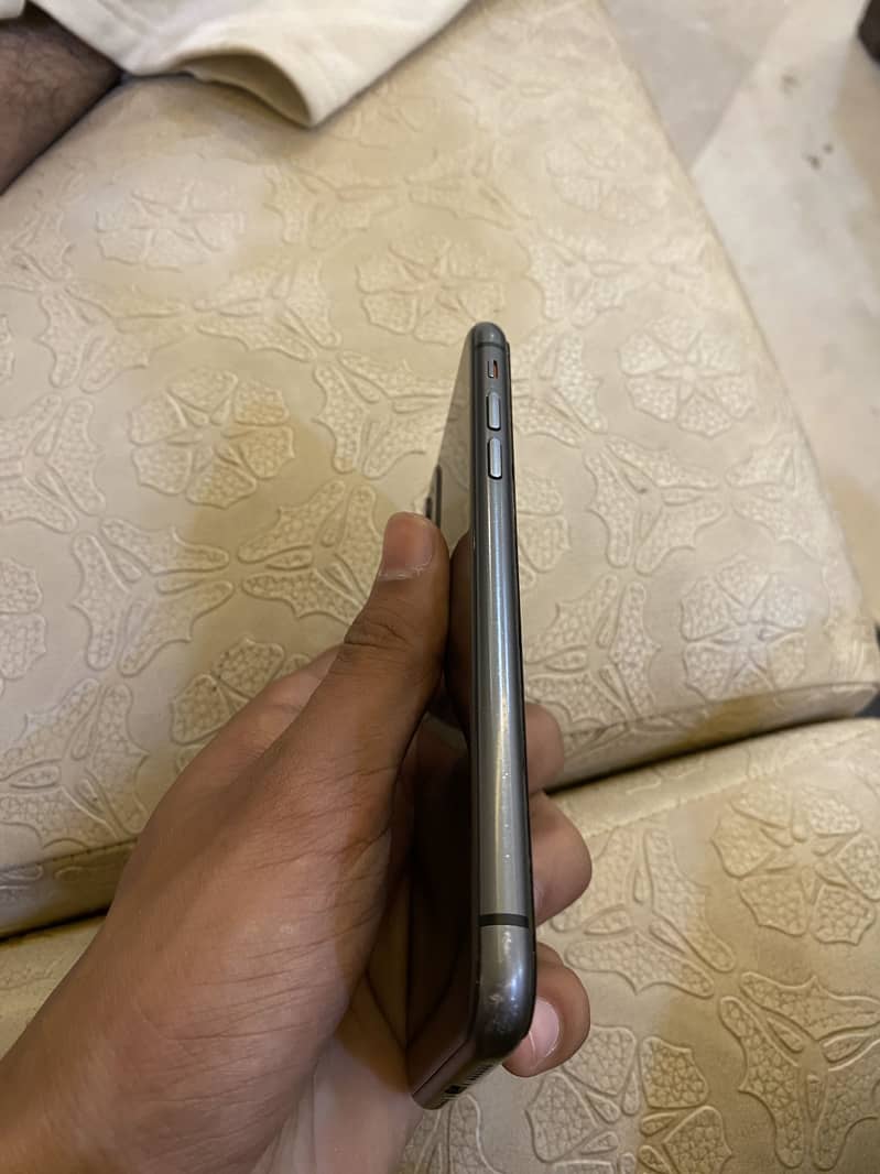 Apple iPhone 11 1