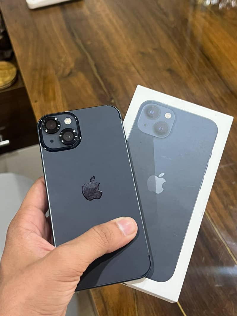 Apple iPhone 13 0