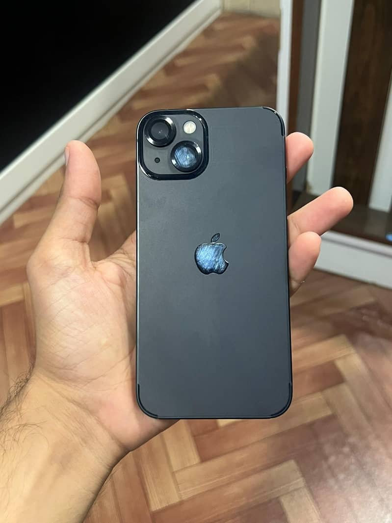 Apple iPhone 13 1