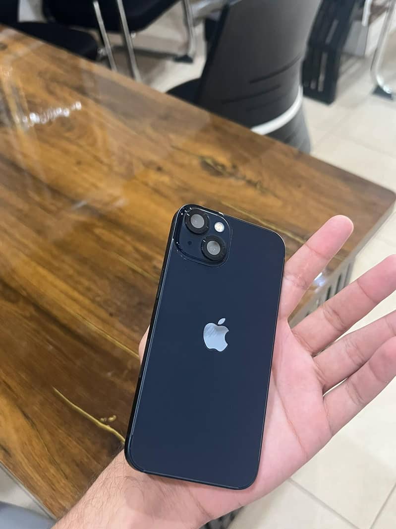 Apple iPhone 13 5