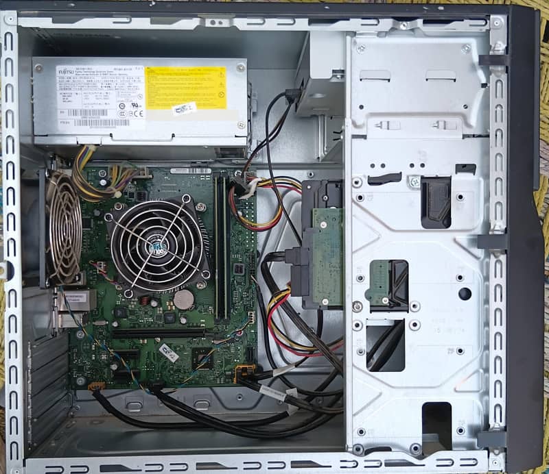 Fujitsu Tower PC 2