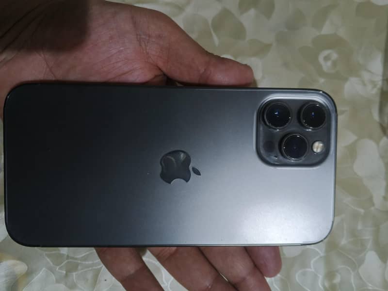 Apple iPhone 12 Pro Max 4