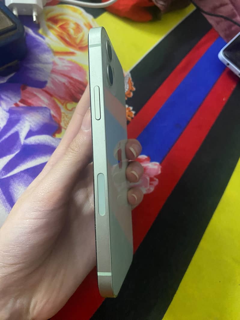 Apple iPhone 12 1
