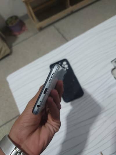 Infinix Hot 12