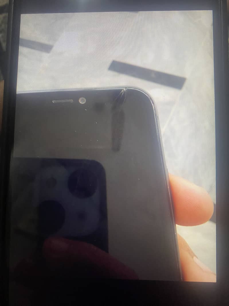 Apple iPhone 11 jv 3