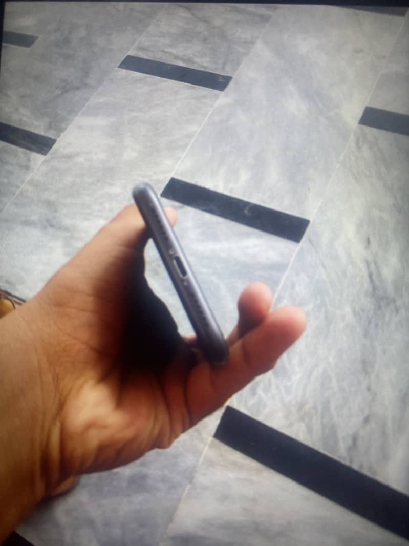 Apple iPhone 11 jv 5