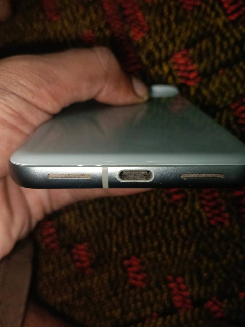 GOOOGLE PIXEL 8 2