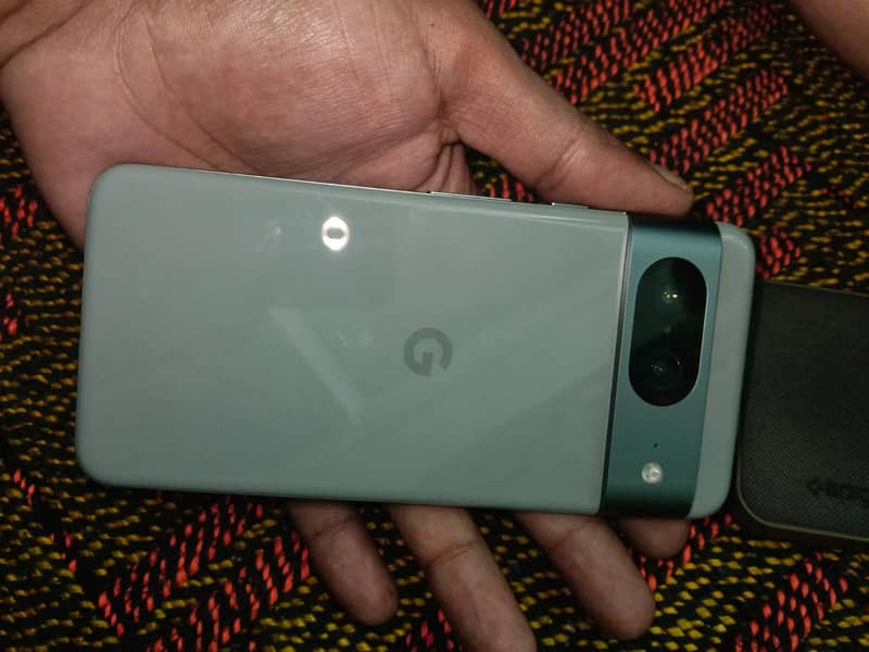 GOOOGLE PIXEL 8 3