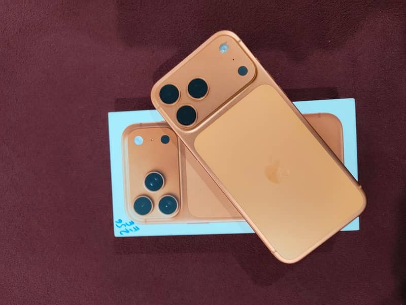 iPhone 17 Pro Max Orange 0