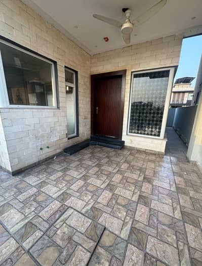 5 Marla Beautiful Upper Portion For Rent In Parkview City Lahore.
