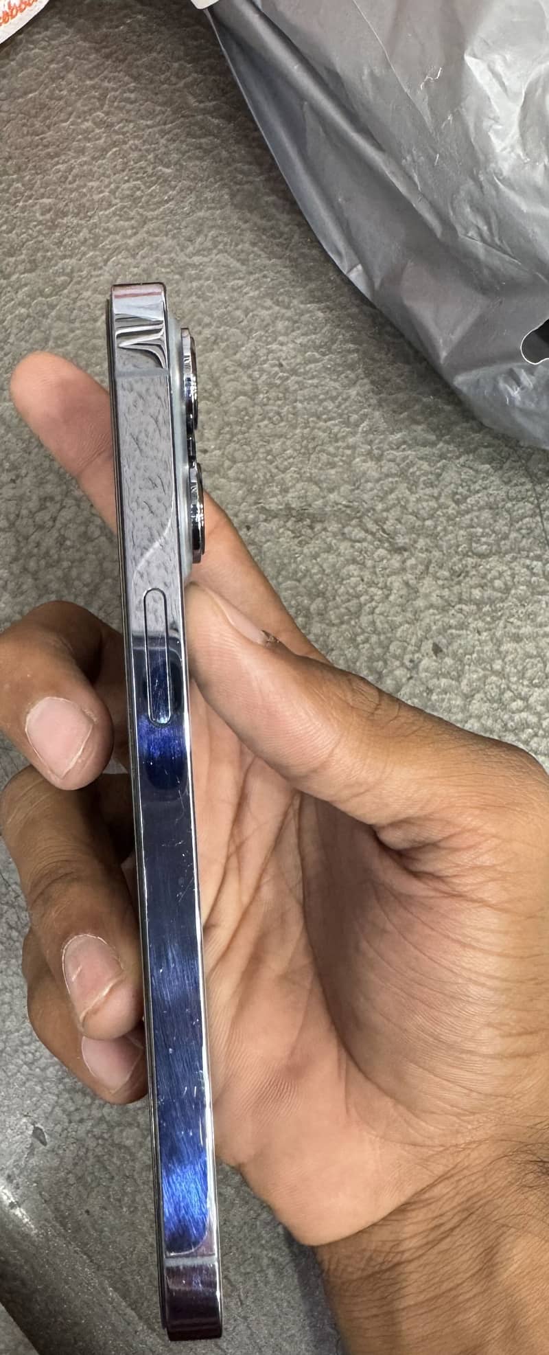 Apple iPhone 13 Pro 2