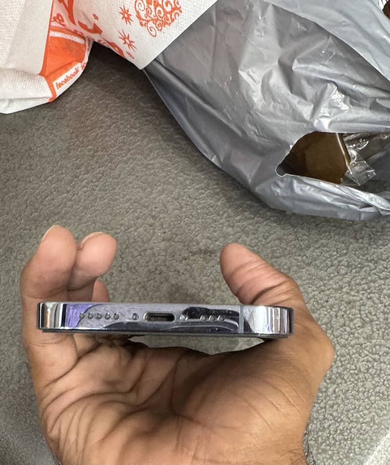 Apple iPhone 13 Pro 4