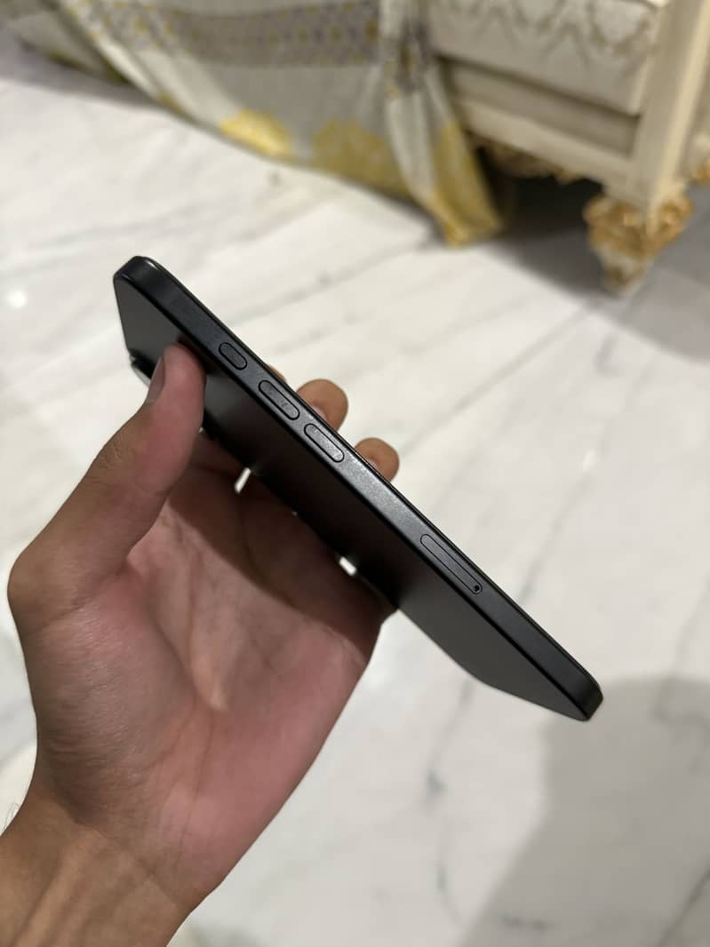 iPhone 16 Plus (Approved) 5