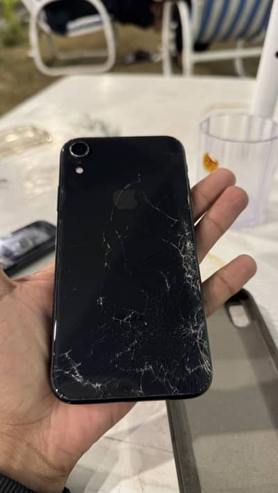 iPhone XR 64GB Black 76% Health JV Face ID Touch OK Front Back Broken