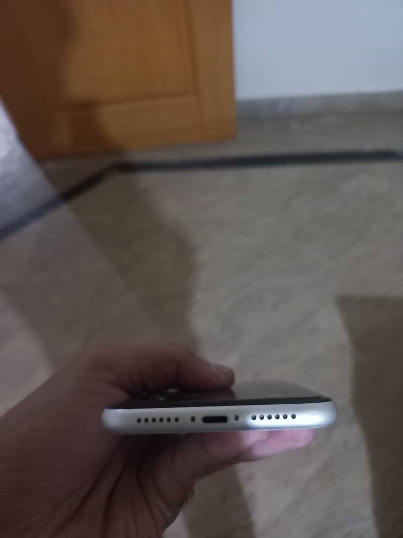 Apple iPhone 11 2