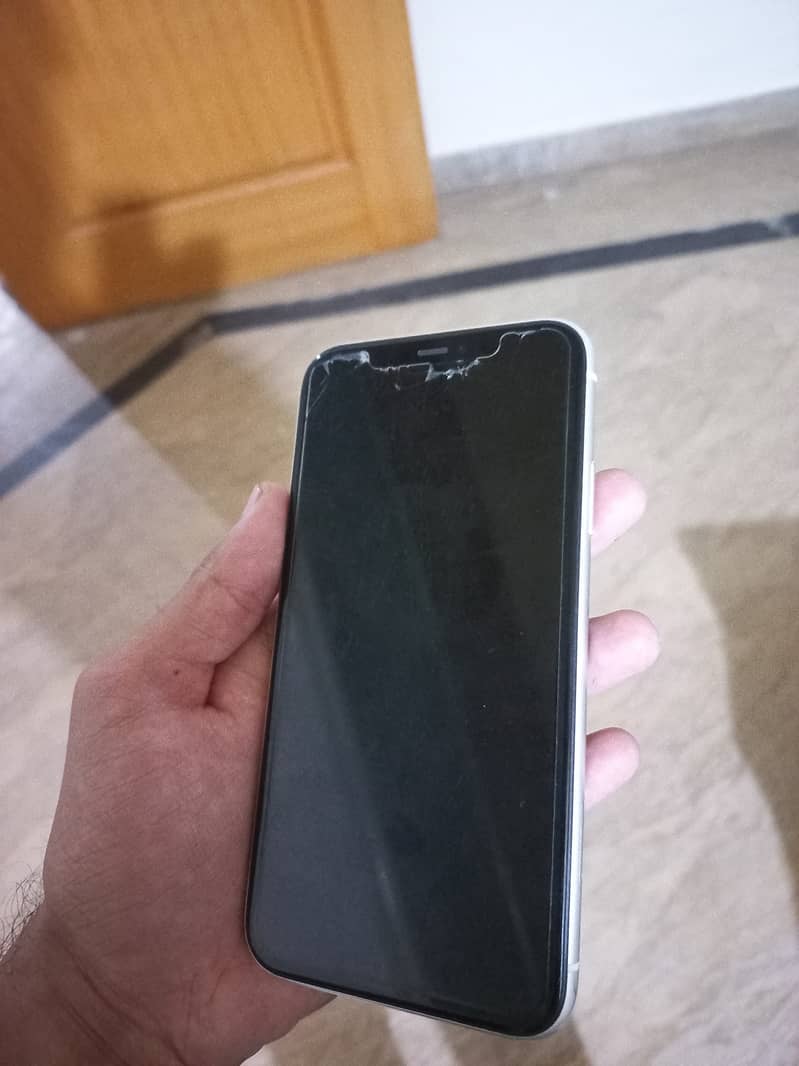 Apple iPhone 11 5