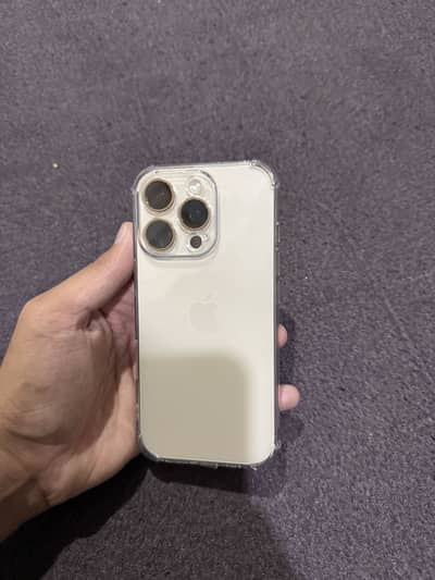 Apple iPhone 16 Pro