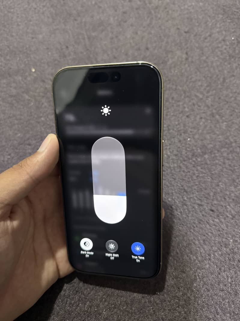 Apple iPhone 16 Pro 7