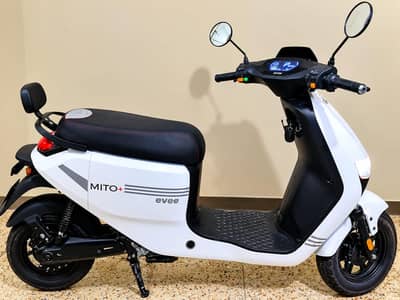 Evee Mito Plus Electric Scooter – Excellent Condition, 3400 KM Used