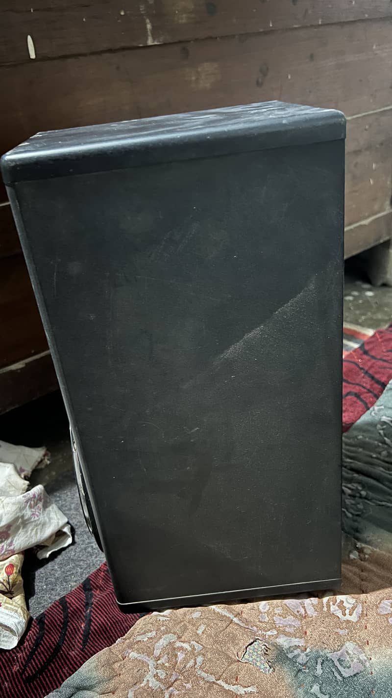loudspeakers 6
