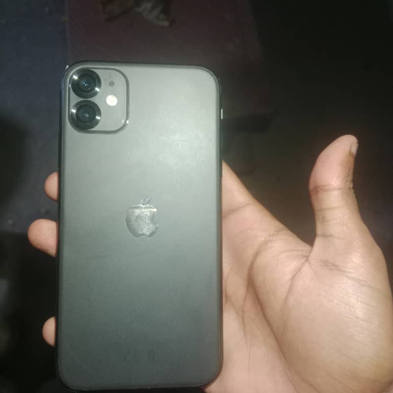 Apple iPhone 11 7
