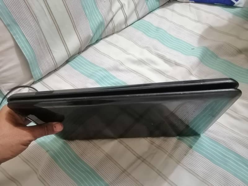 HP laptop 8