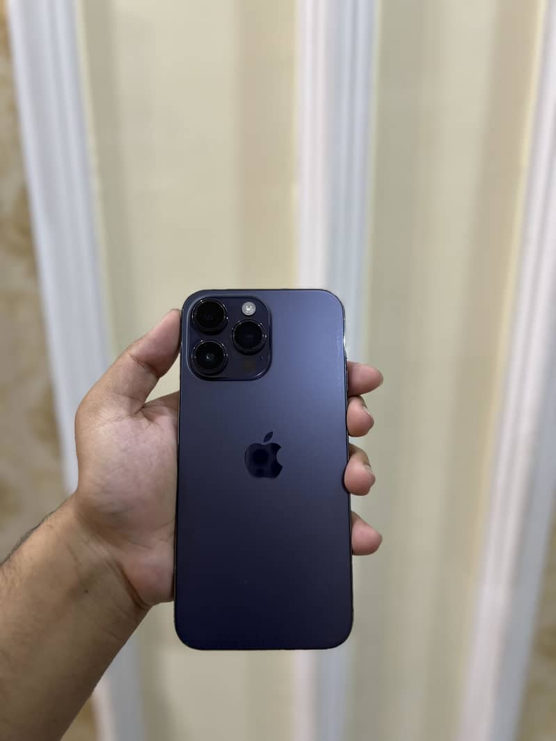 Apple iPhone 14 Pro Max 1