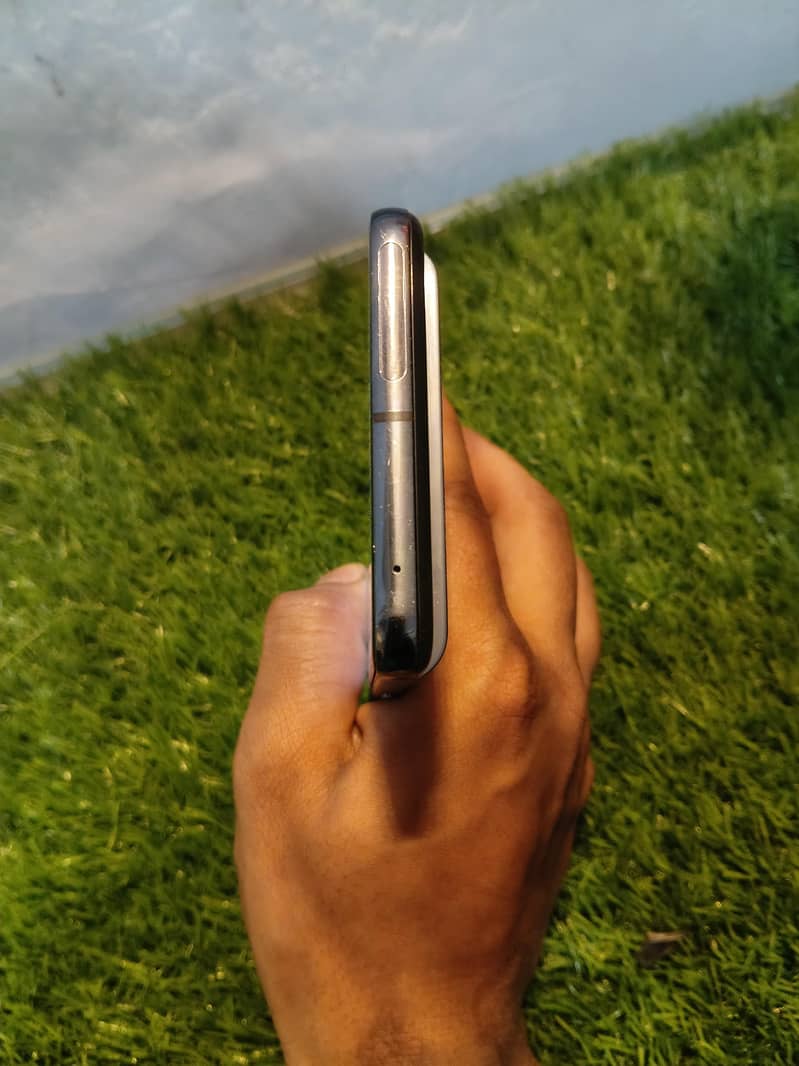 Google Pixel 8 Pro 4