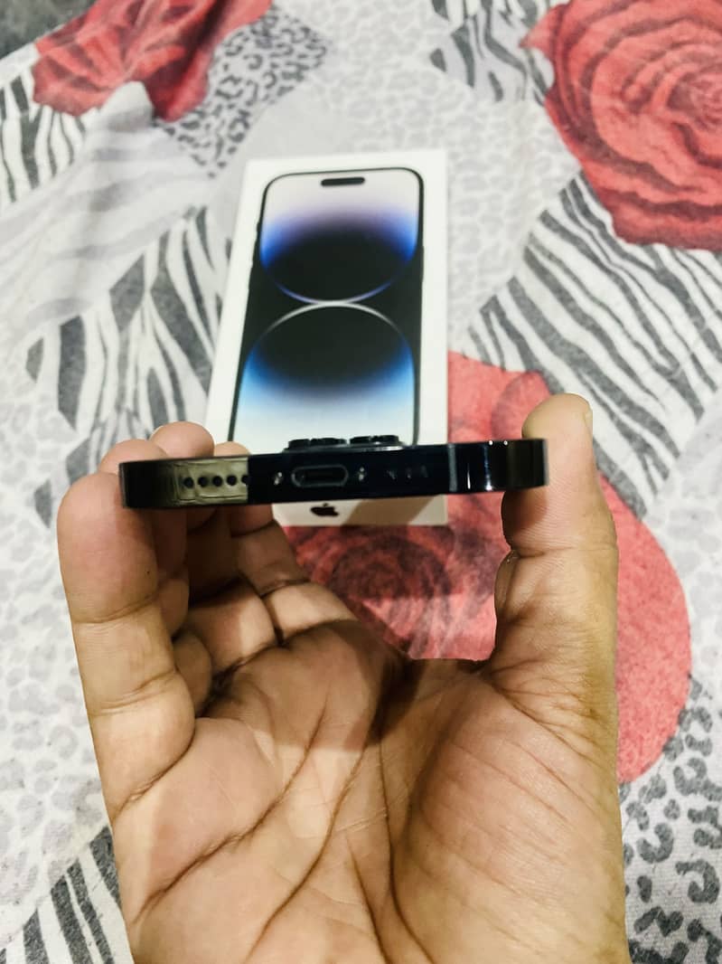 Apple iPhone 14 Pro 2