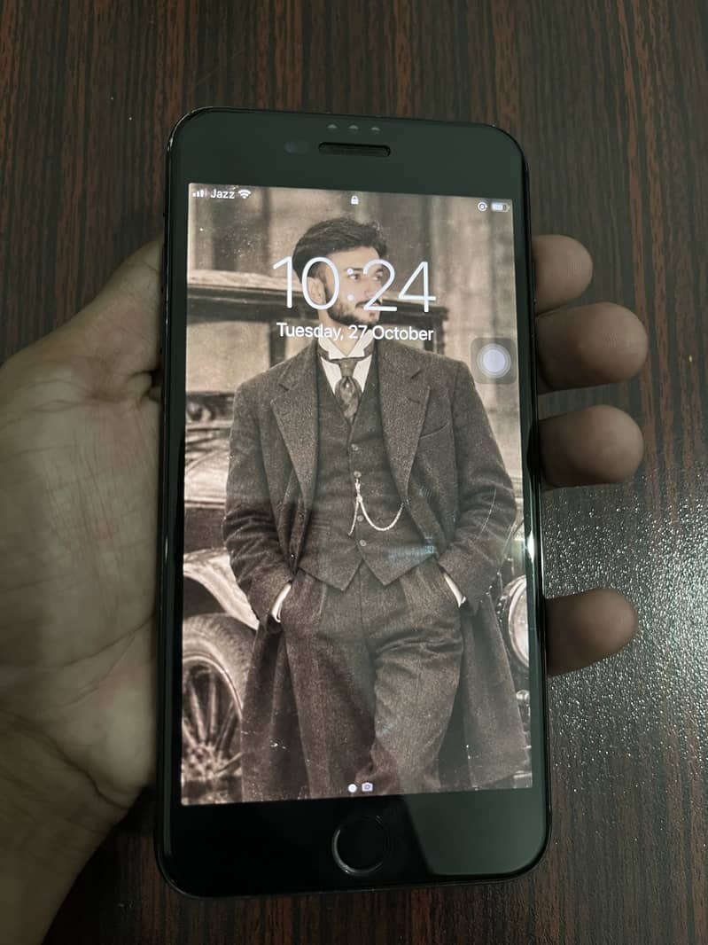 Apple iPhone 7 Plus 0