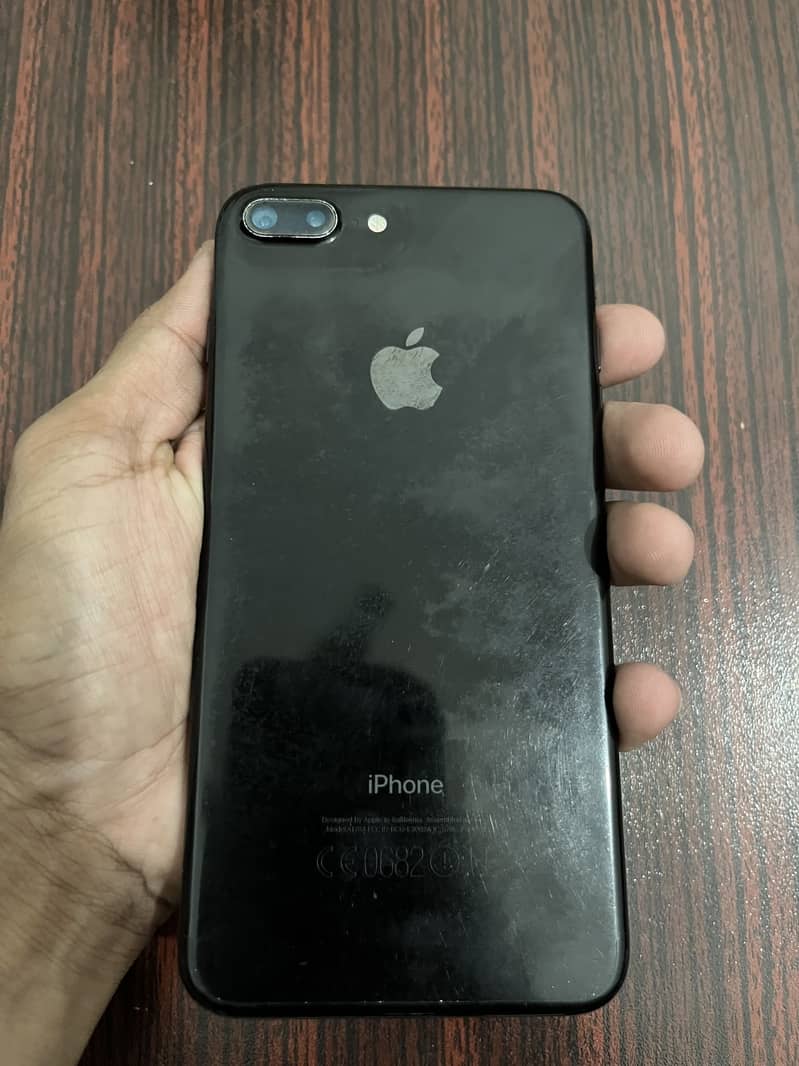 Apple iPhone 7 Plus 1