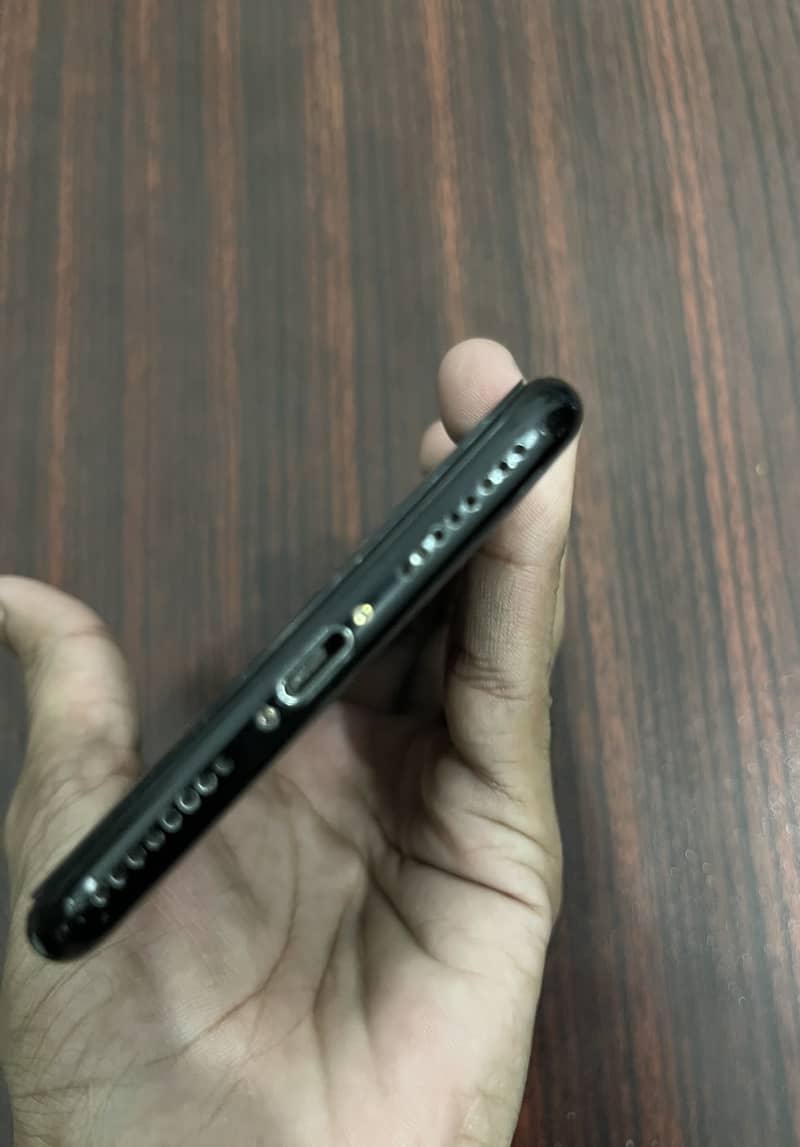 Apple iPhone 7 Plus 2