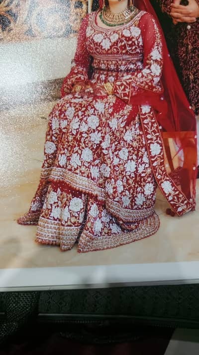one time used  wedding wear condition fresh 6 month pahly shadi hwe ha