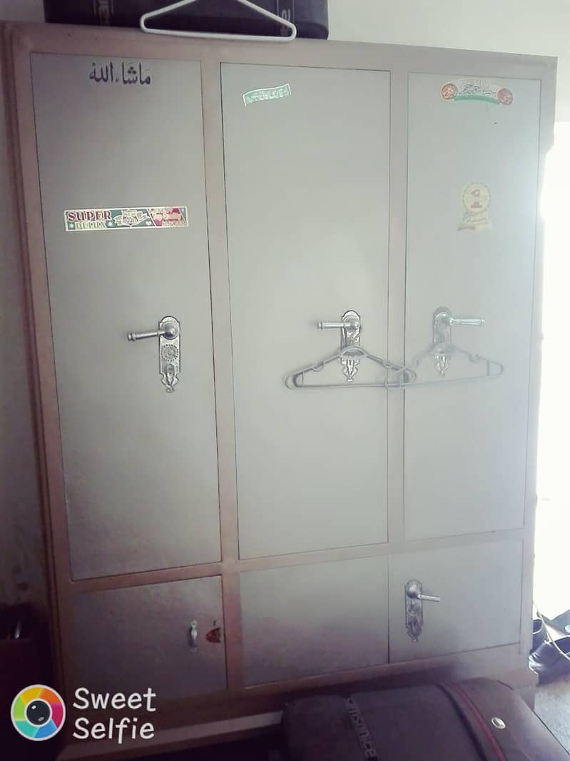 Clothes Wardrobe 0
