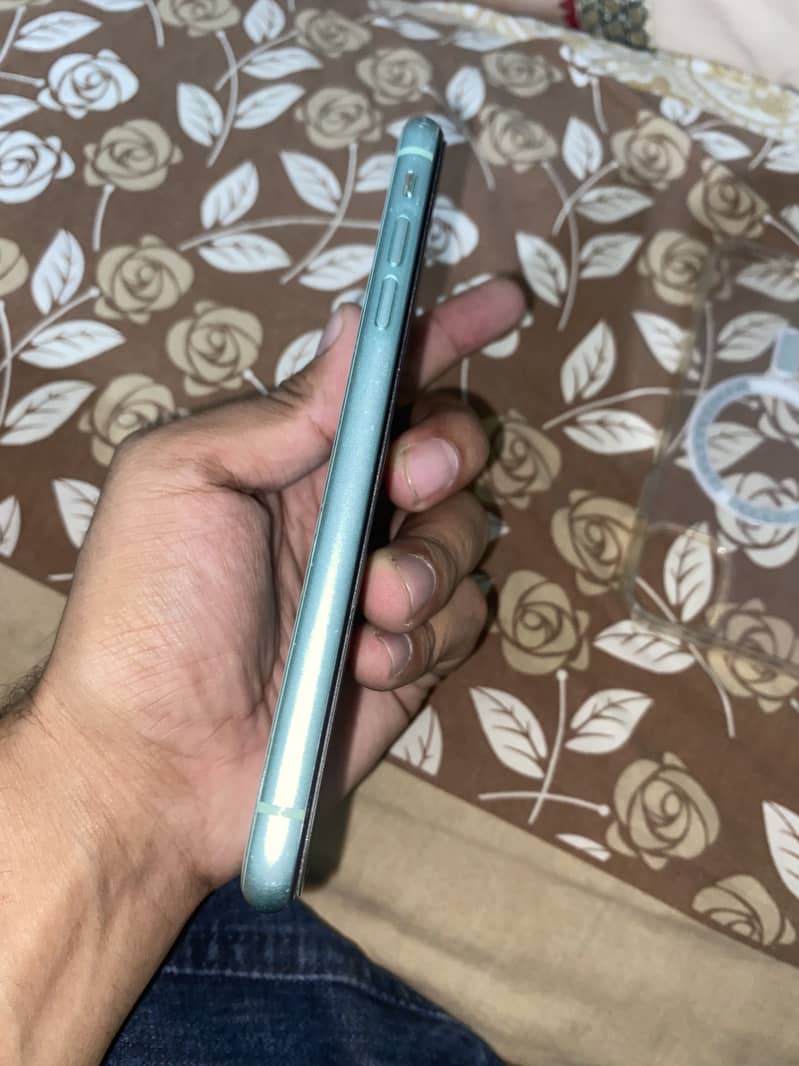 Apple iPhone 11 2