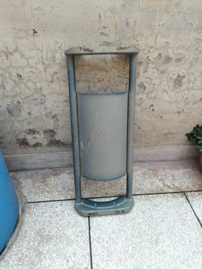 frame iron