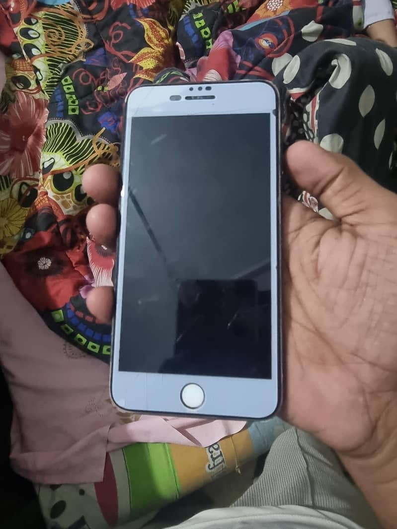 Apple iPhone 8 Plus 0