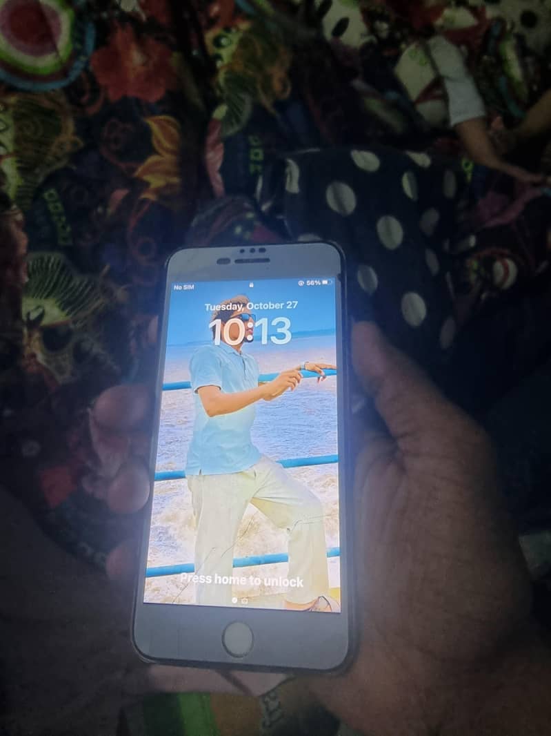 Apple iPhone 8 Plus 2