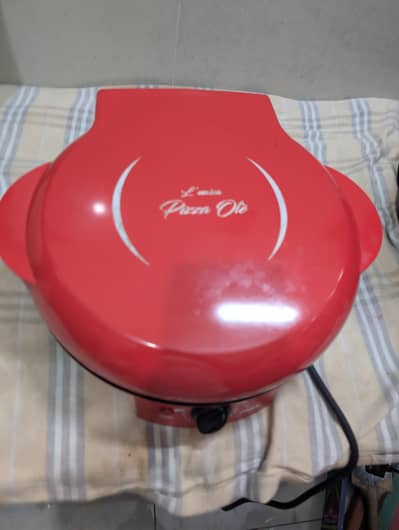 Slightly Used but best pizza Maker Large Size
