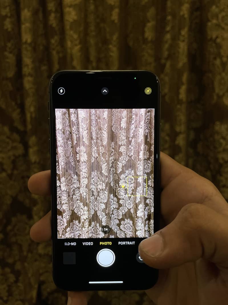 Apple iPhone XS 1
