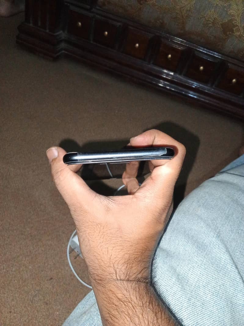 Apple iPhone 7 Plus 4