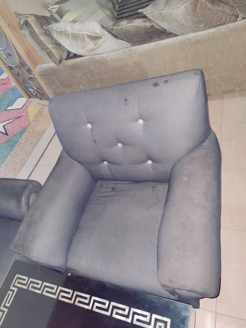 Sofa set 2 single 1 triple 1