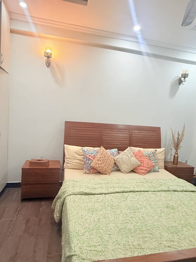 King size double bed 1