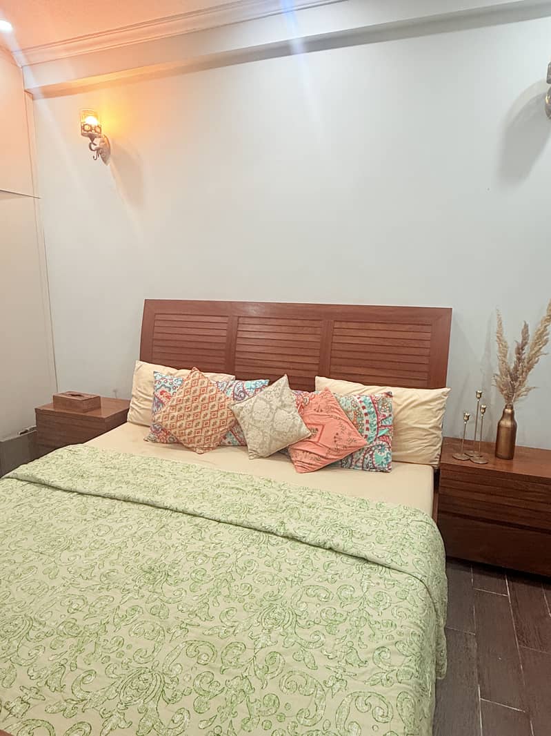 King size double bed 2